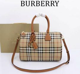 Picture of Burberry Lady Handbags _SKUfw138371462fw